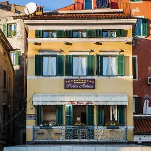 Porta Antica Centro Storico Apartment